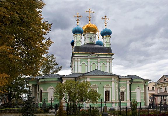 Собор во имя Введения Богородицы во храм Оптина пустынь Храм во имя Введения Богородицы во храм 576.jpg