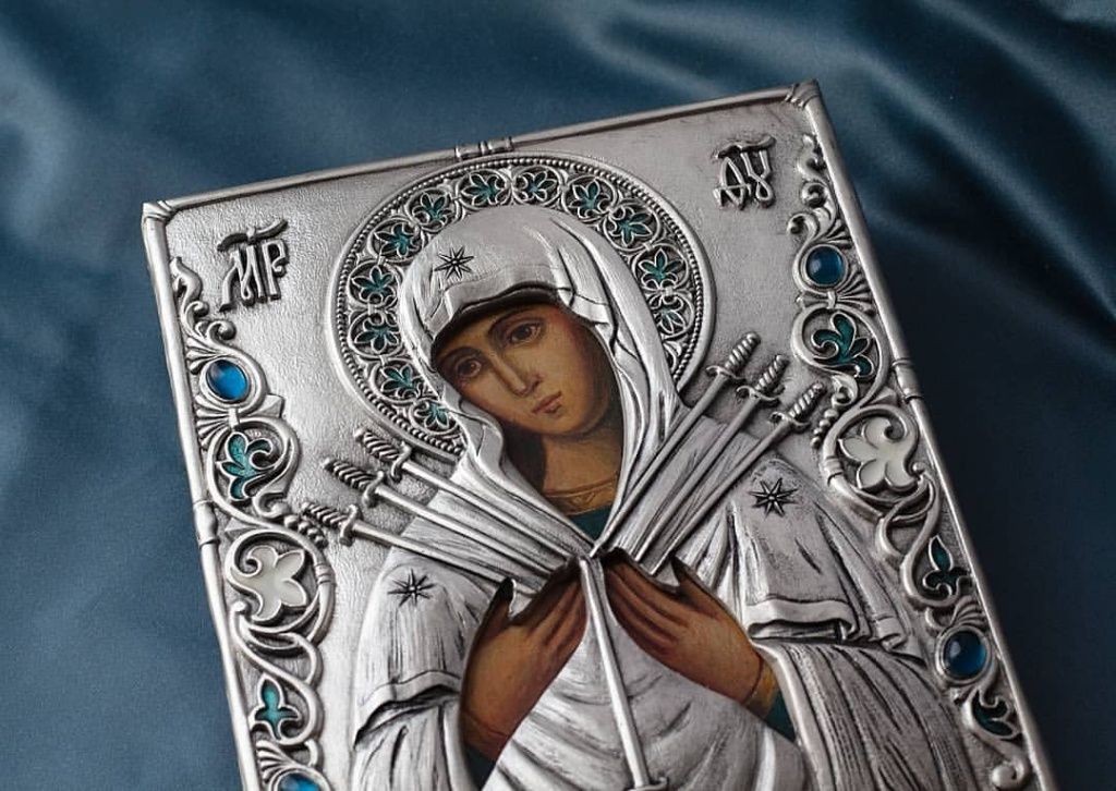 Икона богородицы со стрелами, как называется икона божьей матери с семью стрелами, значение