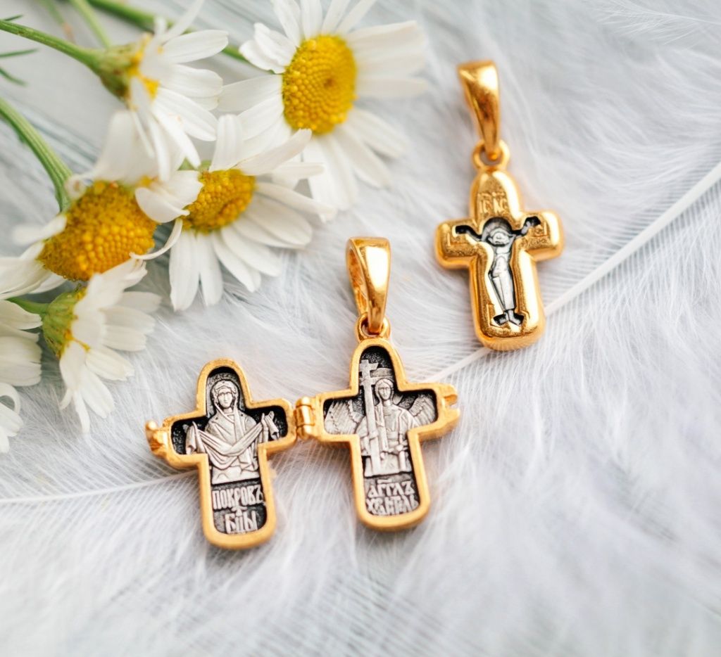 Крест_с_образом_Покрова.jpg Крест_с_образом_Покрова.jpg